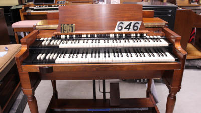 #646 is a 1961 Hammond B3 in a walnut finish for sale!