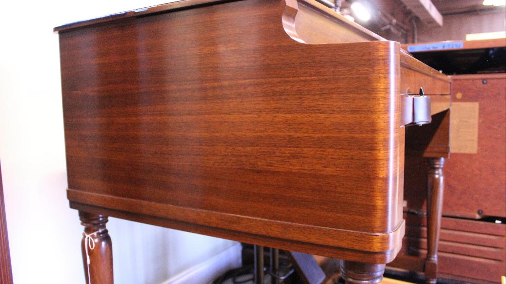 663 is a 1950 Hammond B2/B3 in a walnut finish SOLD!.  Serial #36877
