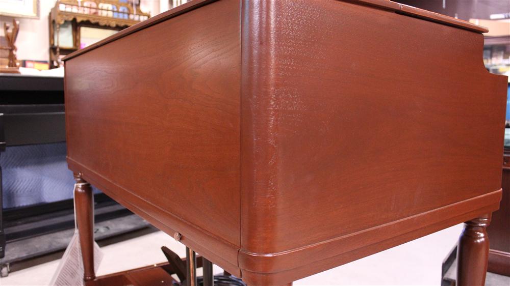 1961 Hammond B3 organ 667 in a walnut finish, image 4