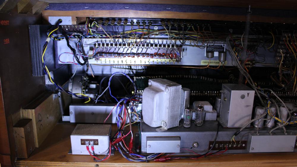 674 is a 1958 Hammond B3 in a fruitwood finish for sale!