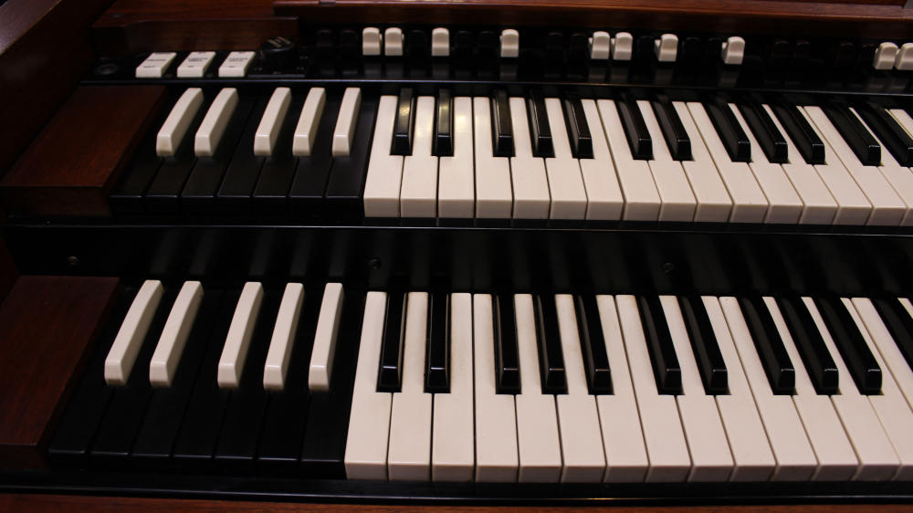 1959 Hammond B3 in walnut, Serial #79537, inventory #694, for sale at Keyboard Exchange International for sale!