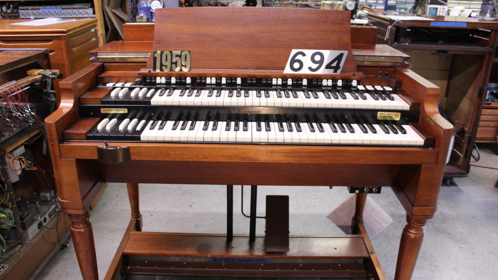 1959 Hammond B3 in walnut, Serial #79537, inventory #694, for sale at Keyboard Exchange International