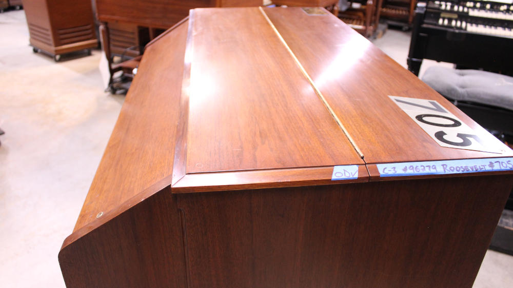 705 is a 1962 Classic Hammond C3 tonewheel organ for sale