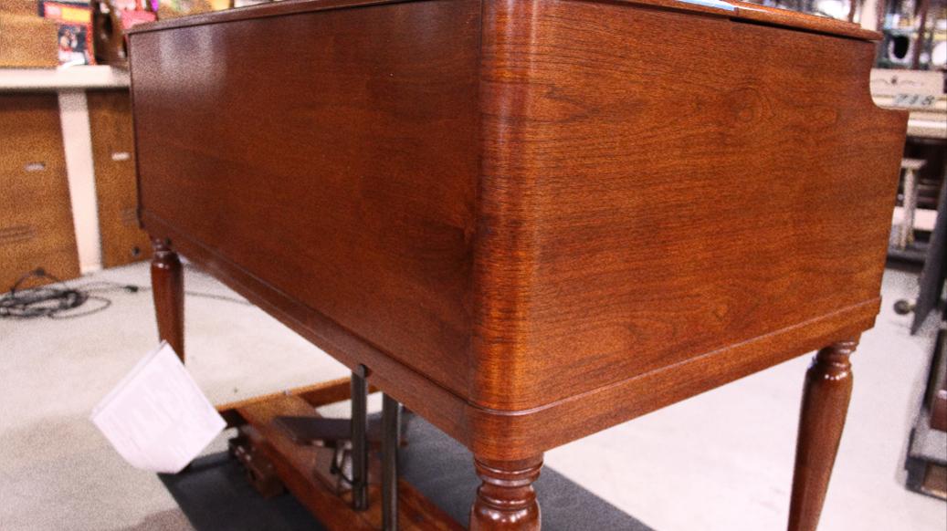712 is a 1961 Hammond B3 organ in walnut finish for sale at Keyboard Exchange International