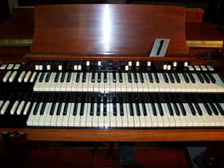 Hammond B3 Organ