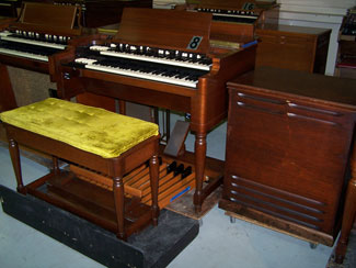 Hammond BV Organ