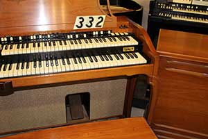 332 - Hammond A102 Organ